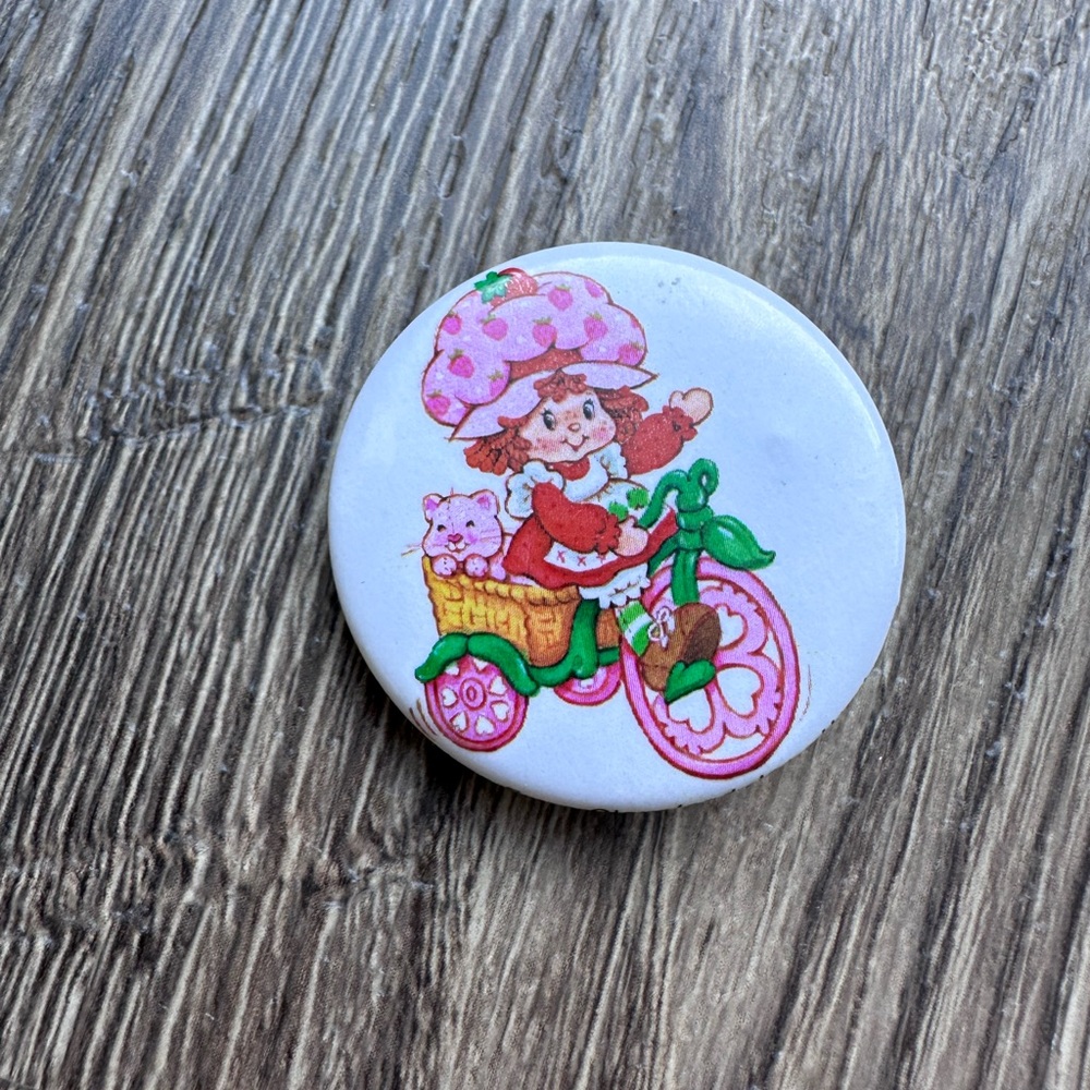 Strawberry Shortcake Enamel Pin • Tricycle w/ Cat • Licensed • Vintage